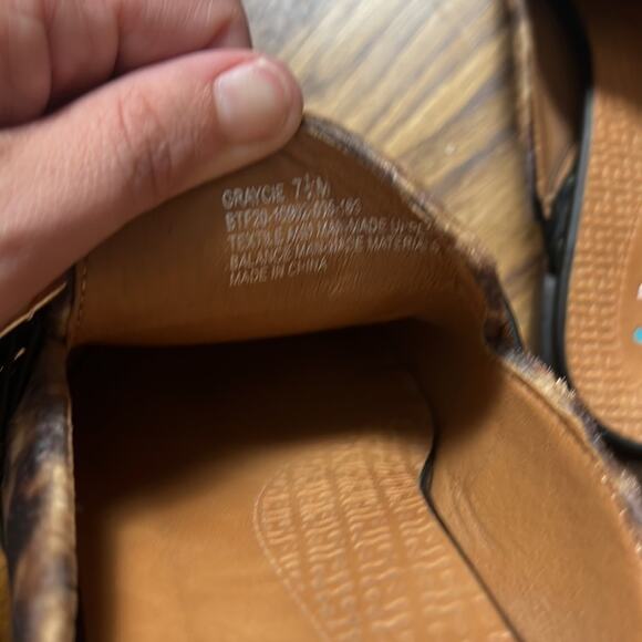 Baretraps Graycie Cheetah Print Mule Size 7.5 - Picture 6 of 7